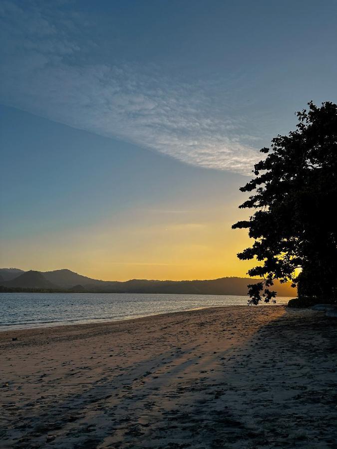Vayam Boutique Resort Gili Asahan Exteriör bild