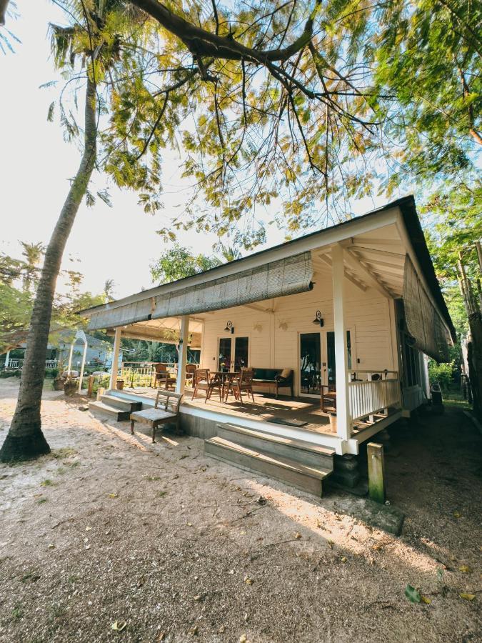 Vayam Boutique Resort Gili Asahan Exteriör bild